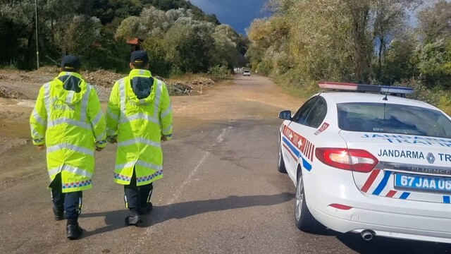 Zonguldak'ta taşkın bölgesinde jandarmadan güvenlik önlemi