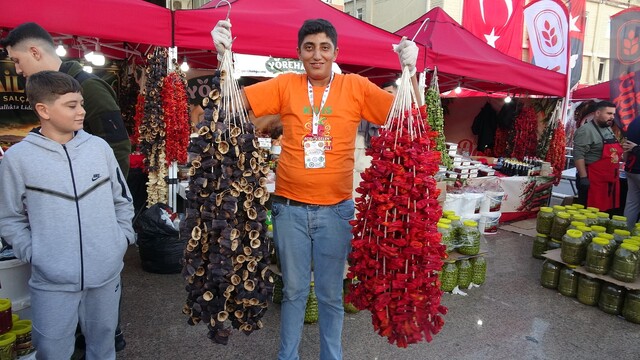 Kilis'te Biber Festivali coşkusu sürüyor