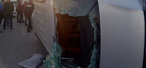 Malatya'da otomobil ile minibüs çarpıştı; 1'i ağır 3 yaralı