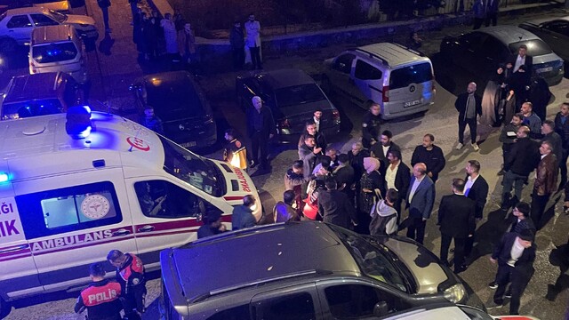 Erzurum'da düğünde bıçaklı kavga: 1'i ağır 3 yaralı