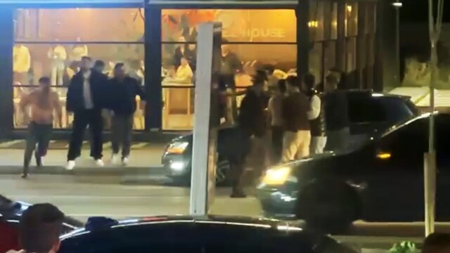 Aksaray'da gençlerin trafik kavgası kamerada
