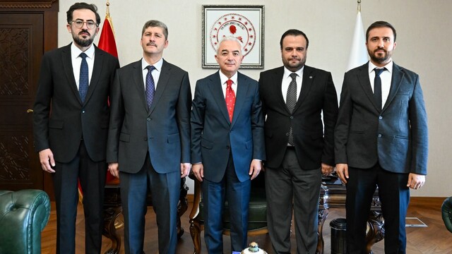 Kırklareli Valisi Turan, İlahiyat Fakültesi heyetini makamında kabul etti