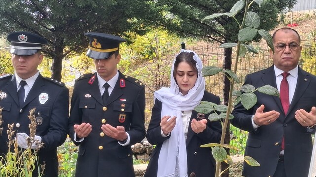 Saimbeyli'nin düşman işgalinden kurtuluşunun 106. yıl dönümünde şehitlik ziyaret edildi
