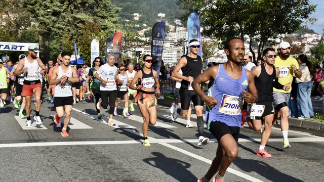 Uluslararası 2. Ordu Yarı Maratonu düzenlendi