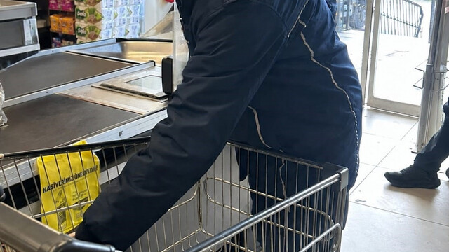 Tekirdağ'da tarihi geçmiş ürünler imha edilmek üzere toplandı
