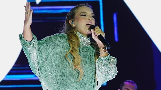 Demet Akalın Mardin'de Kültür Yolu Festivali kapsamında konser verdi