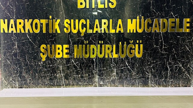 Bitlis'te mide ve bağırsağında uyuşturucu tespit edilen yabancı uyruklu şüpheli tutuklandı