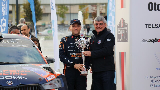 43. Kocaeli Büyükşehir Rallisi'ni Uğur Soylu-Soner Tamer ekibi kazandı