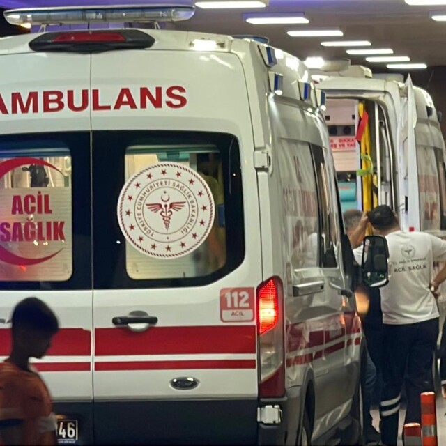 8 yaşındaki kız çocuğunun darbedilip ütüyle yakıldığı iddia edildi; 3 gözal...