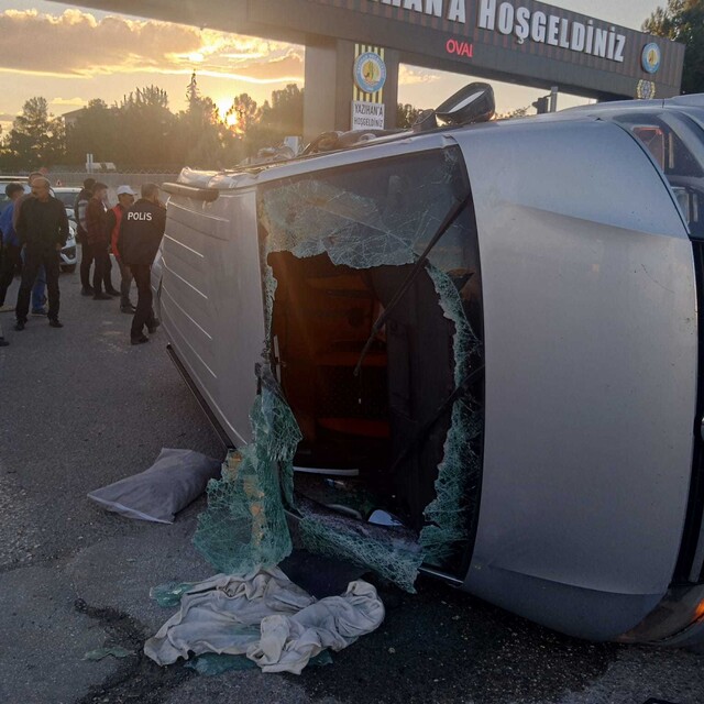 Malatya'da otomobil ile minibüs çarpıştı; 1'i ağır 3 yaralı
