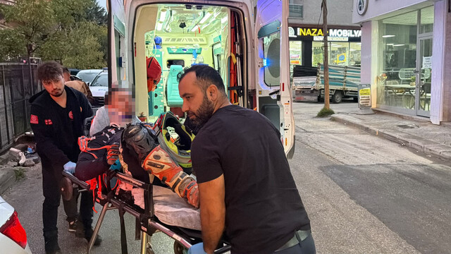 Eskişehir'de 'dur' ihtarından kaçan motosikletli, polis aracıyla çarpıştı: 258 bin lira ceza