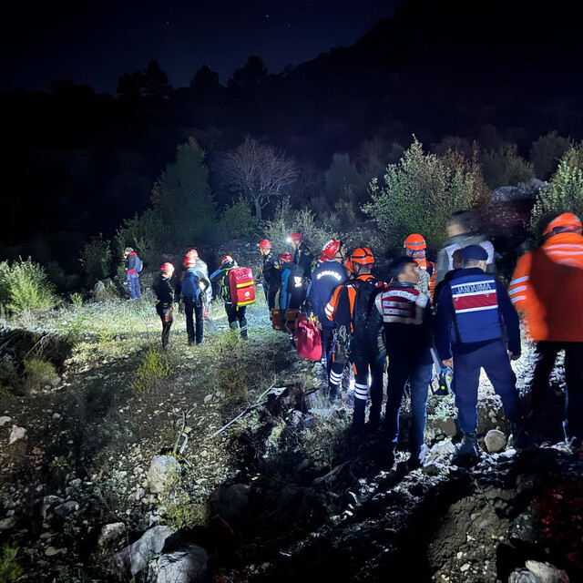 Eğitim için Isparta'ya gelen İHH gönüllü ekibi kanyonda kayboldu: 1 ölü, 13...