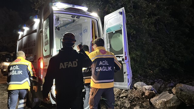 Isparta'da Yazılı Kanyon'da mahsur kalan 3 İHH gönüllüsü kurtarıldı