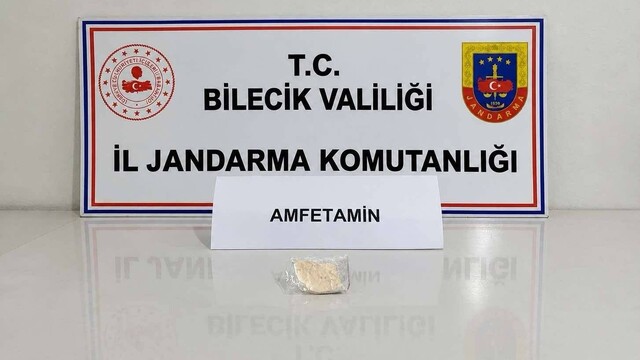 Bilecik'te şüphe üzerine durdurulan araçtan uyuşturucu çıktı