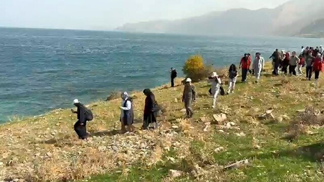 Van Gölü kıyılarında doğa ve çevre farkındalığı etkinliği