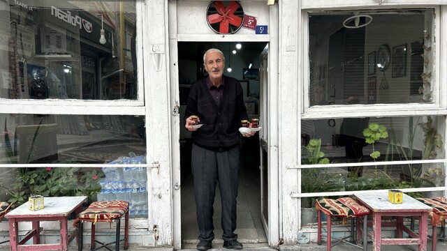 Van'da yıllara meydan okuyan kahvehanede 45 yıllık emek