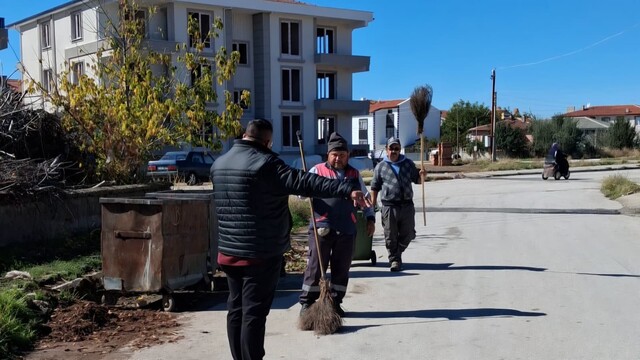 Bolvadin'de temizlik seferberliği sürüyor