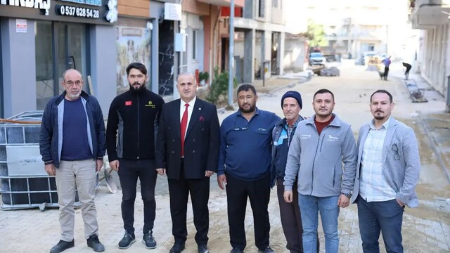 İncirliova'da yol çalışmaları sürüyor