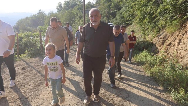 Minik Aysima istedi, Başkan Sandıkçı yaptı