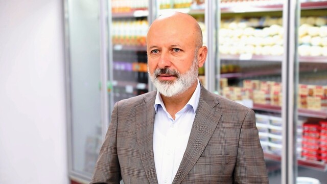 Başkan Çolakbayrakdar: "Paranın geçmediği mağazalarda hemşehrilerimizin yanındayız"
