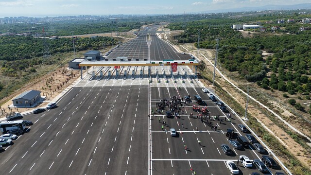 AK Parti Mersin Milletvekili Nebati: "2,5-3 saati bulan seyahati 18 dakikaya düşürmekle büyük bir adım atmış olacağız"