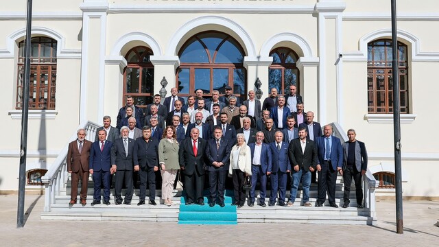Vali Sözer, muhtarlarla bir araya geldi