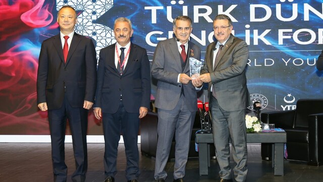 Şenol Güneş: "Milli takımın antrenörünü kendimiz yetiştirmeliyiz"