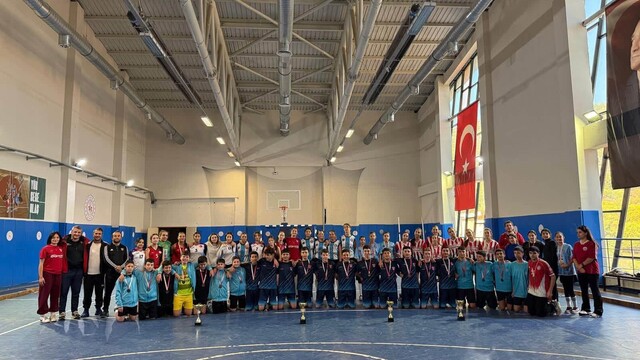 Muğla'da Cumhuriyet Kupası Hokey Turnuvası tamamlandı