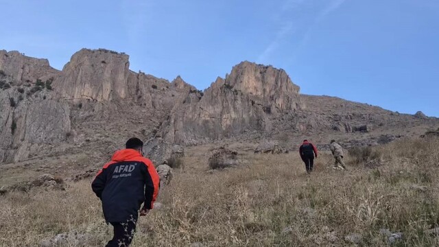 Şırnak'ta kayıp işitme engelli genç mağarada bulundu