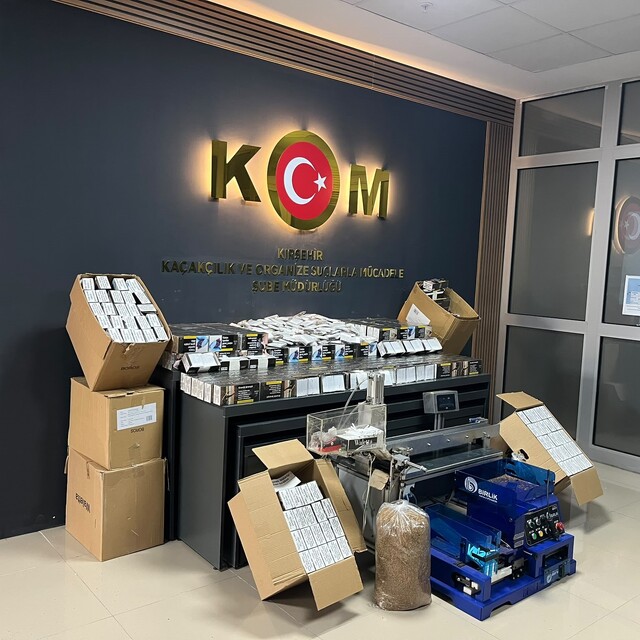 Kırşehir'de kaçak tütün operasyonu: 142 bin 600 makaron ele geçirildi