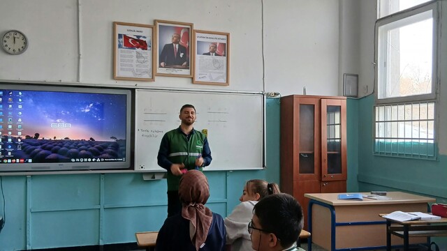 Yeşilay Kars Şubesi'nden öğrencilere sağlıklı yaşam sunumu