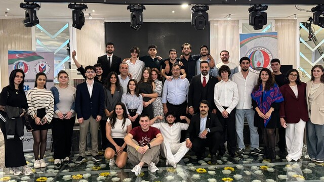 Eskişehir'de Azerbaycan'ın yeniden bağımsızlığının 35. yılı coşkuyla kutlandı