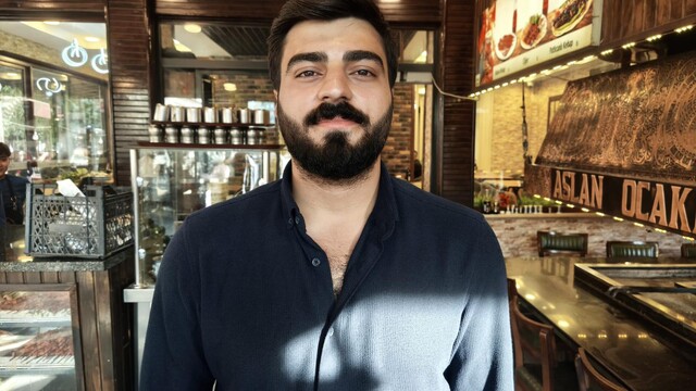 Diyarbakır'da nefes borusuna salatalık parçası kaçan müşteriyi lokanta çalışanı kurtardı