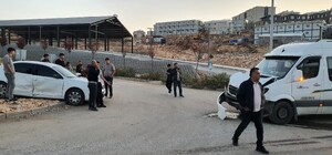 Adıyaman’da otomobil minibüsle çarpıştı: 4 yaralı