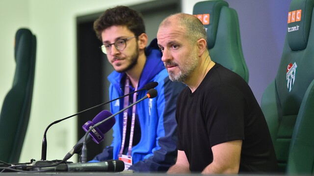 Bursaspor Pendikspor maçının ardından
Bursaspor Teknik Direktörü Mustafa Er, "2 olan gol ortalamamızı 2 buçuk yapmak için çabalıyoruz"