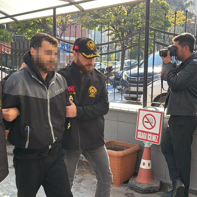 Eskişehir'de sokak ortasındaki cinayete ilişkin gözaltına alınan 7 şüpheli...