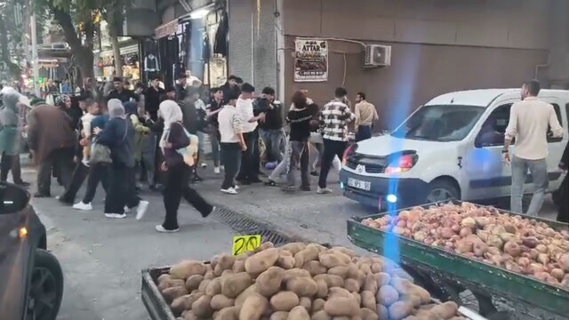 Şanlıurfa'da sopalı, bıçaklı kavga; 3 yaralı