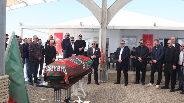 Karşıyaka'da Palaoğlu'na veda