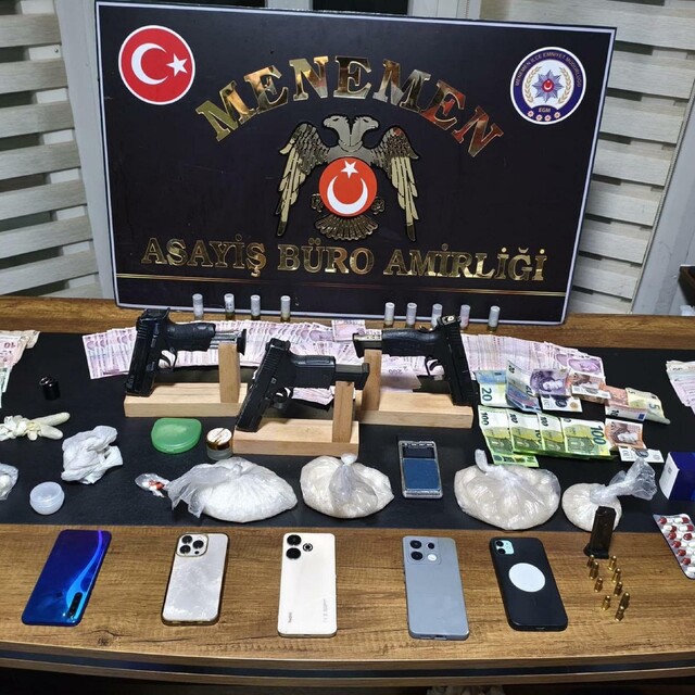 İzmir'de silah ticareti ve uyuşturucu operasyonu: 5 gözaltı
