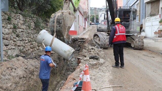Yayladağı'nda 30 yıllık kanalizasyon hattı yenileniyor