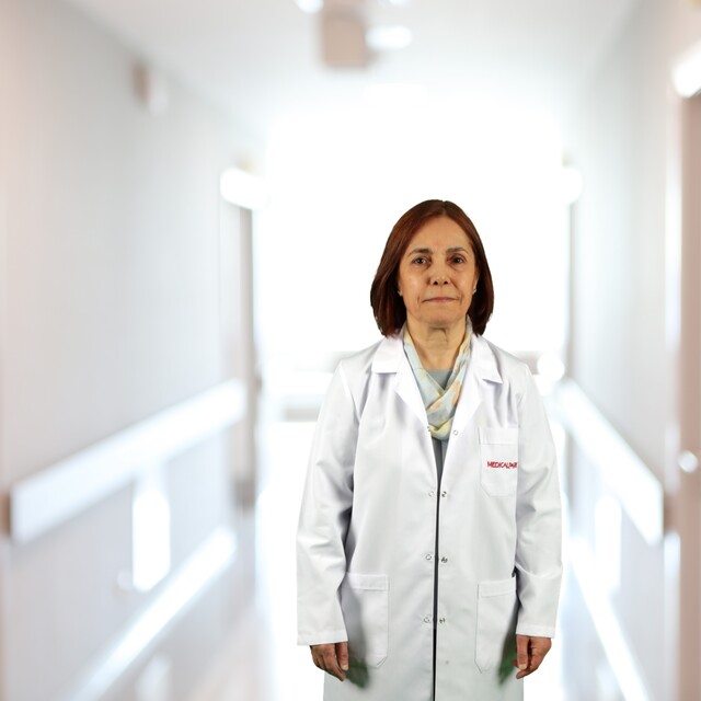 "Rahim kanserinde cerrahi tedavi hastalığın evresine göre planlanıyor"