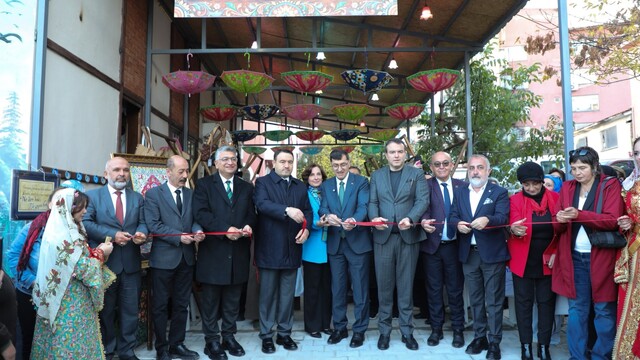 Kütahya'da Sanat Sokağı törenle açıldı