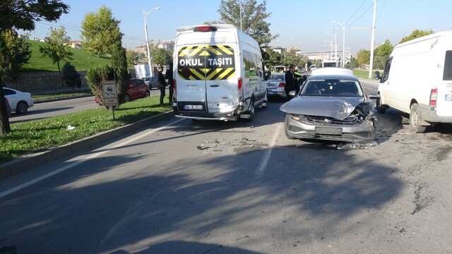 Malatya'da 6 aracın karıştığı kazada 3 kişi yaralandı