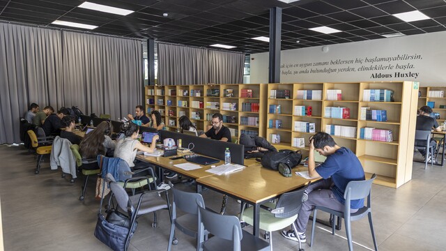 Mersin'de 17 okuma salonu öğrencilere hizmet veriyor