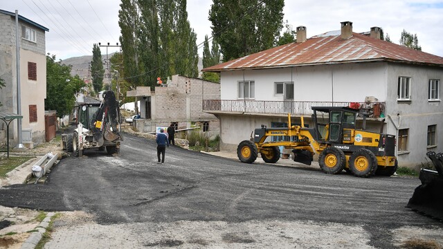 Kayseri Büyükşehir'den Sarız'a ulaşım yatırımı