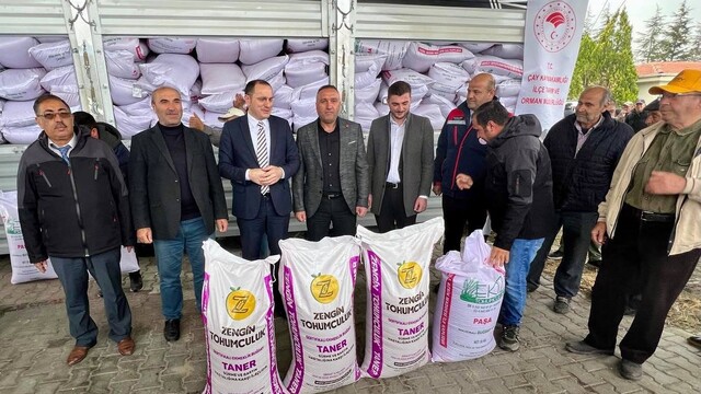 Üreticilere yüzde 50 hibeli toplam 56 ton buğday tohumu dağıtıldı