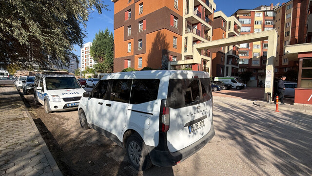 Öğretmenevi müdür yardımcısı, evinde ölü bulundu