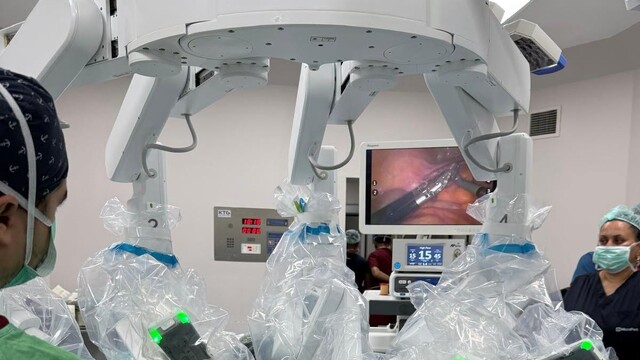 BAÜN Hastanesinde ilk robotik cerrahi ameliyatı başarıyla yapıldı