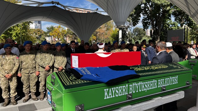 Erciyes Dağı'na tırmanırken düşüp ölen rehber toprağa verildi