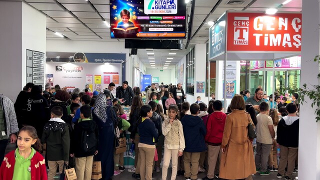 Çayırova 7. Kitap Günleri'ne öğrencilerden yoğun ilgi
